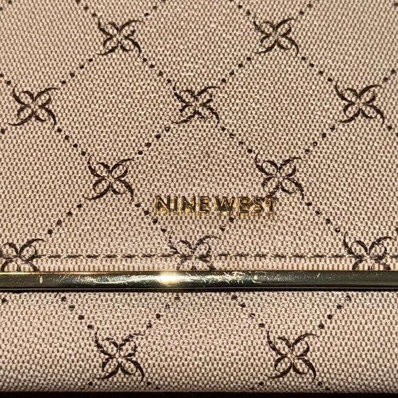 NWT Nine West Status Logo Wallet on a String - Khaki/Gold - Picture 3 of 9